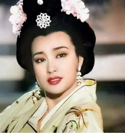 刘晓庆简历个人资料(著名演员刘晓庆)