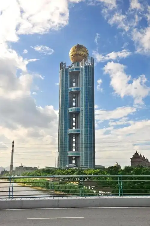 70层旋转餐厅云端360美景江阴华西村龙希国际大酒店1晚2大1小自助早