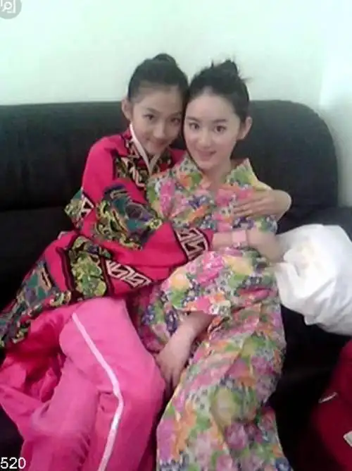 她是关晓彤的闺蜜,是上戏年龄最小的学生,演技吊打流量小花