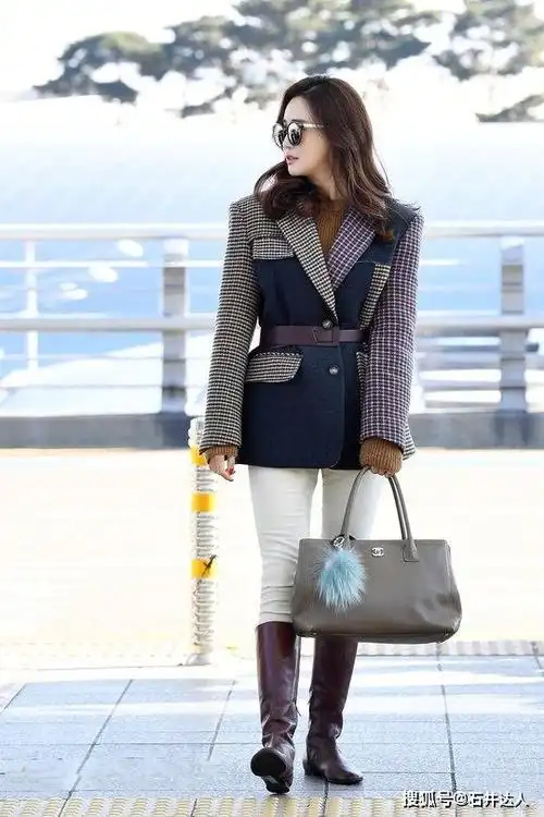 这种筒靴真的太容易显腿短了,连身高170cm的李多海穿起来都变成小短腿