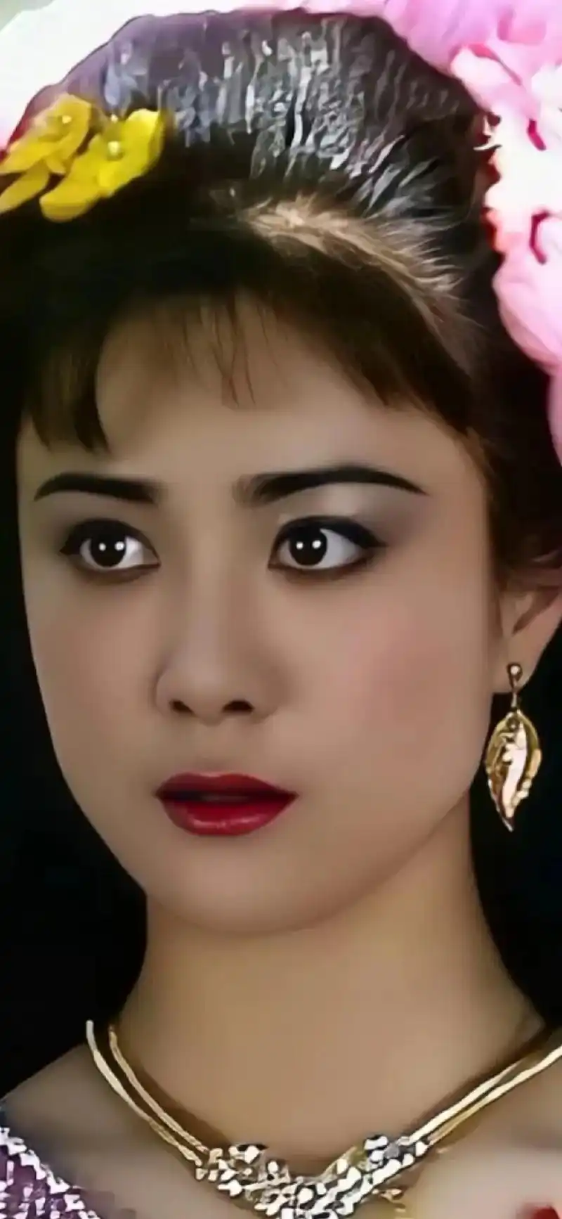 傅艺伟经典图片 - 抖音