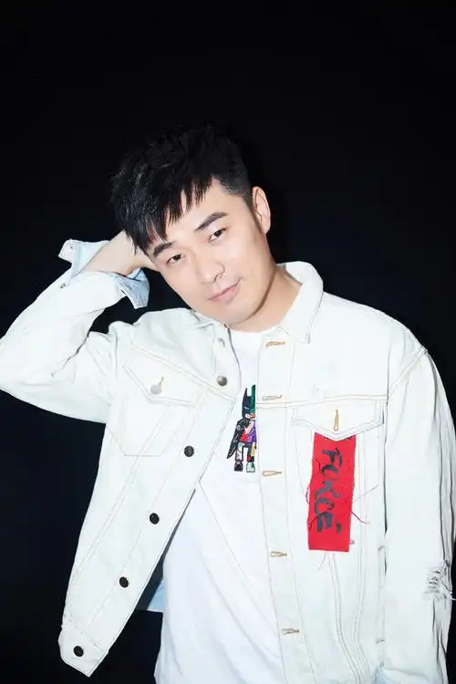 陈赫在线剃胡子网友年轻版赤赤回来了