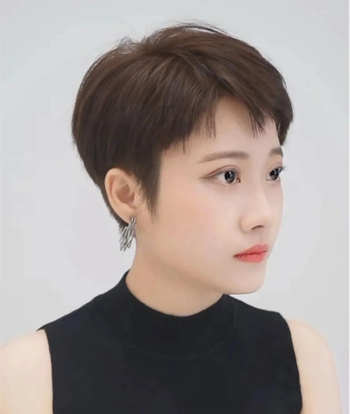 新人气女士发型15款,利落瘦脸真时尚,你看美不美