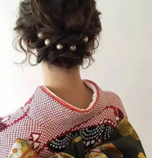 女士优雅盘发推荐 时尚显气质盘发发型_盘发发型 - 美发站