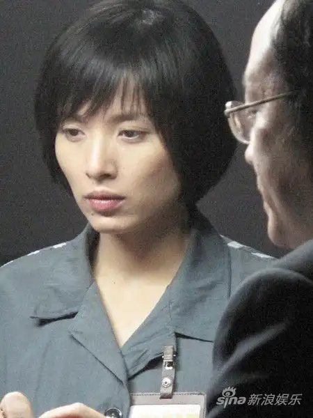 李佳凭电影《浮出水平的影子》获布法罗大奖