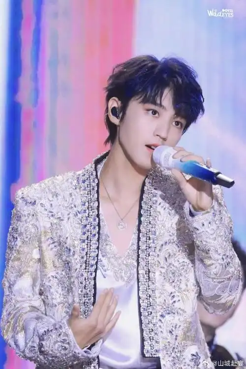 王俊凯2024凯启甲辰