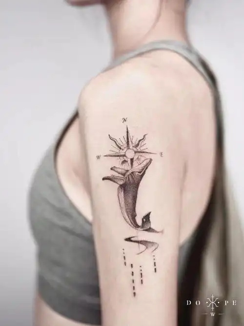 超美女生纹身自由之鲸女士单针纹身