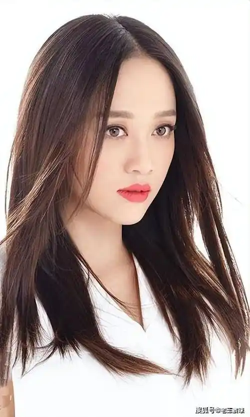 完美身材,迷人的魅力.陈乔恩,这身材究竟谁顶得住嘛