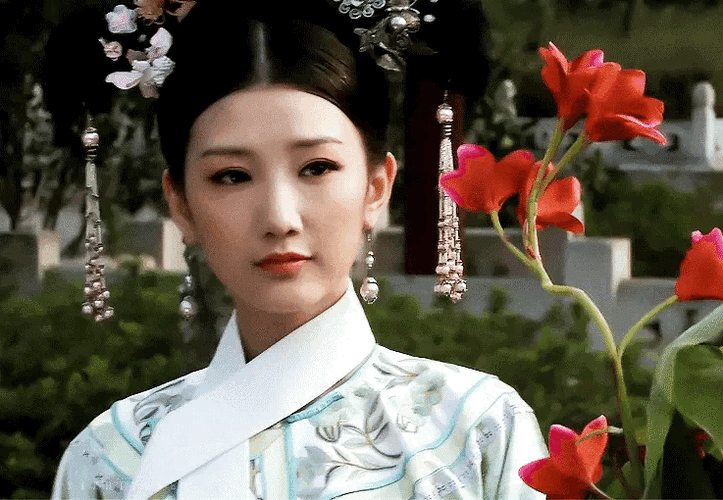 当年怎么没发现,毛晓彤在《甄嬛传》里这么美!