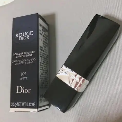 dior999哑光口红,秋冬必备万能色!