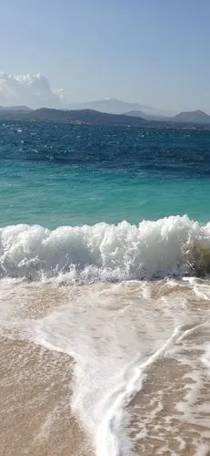 海浪拍打沙滩,风景-手机壁纸