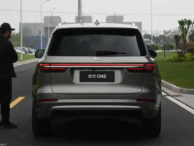 【2019款理想one增程6座版_整体外观_5/302张图片】_汽车图片大全