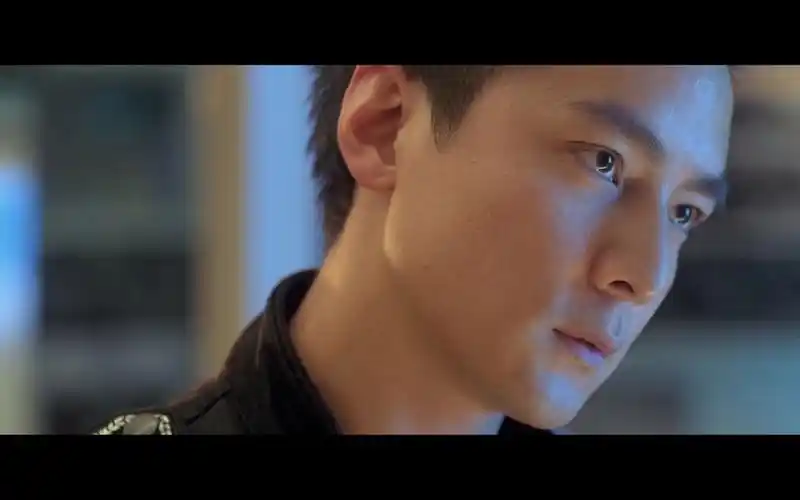 【混世小霸王】够帅够变态-新警察故事_吴彦祖(瀧澤秀明-ヒカリひとつ