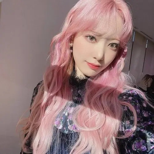 求粉发美女头像!