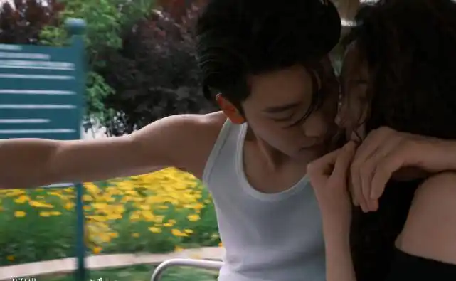 原创金晨王子异时尚大片曝光相差6岁67似67情侣男帅女靓超养眼