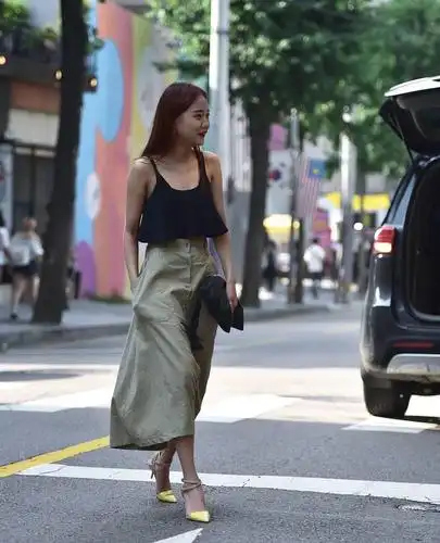 韩国首尔街头街拍,自信的女孩儿一定最美!