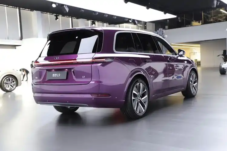 理想l9汽车售价4598万元正式发布后港股理想汽车一度涨超12这款车性能