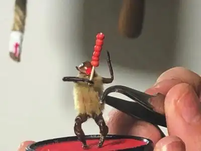 中药材为主料80后川妹子巧手做毛猴