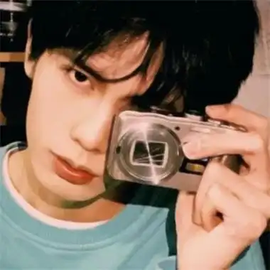 最新复古文艺范港风男生头像