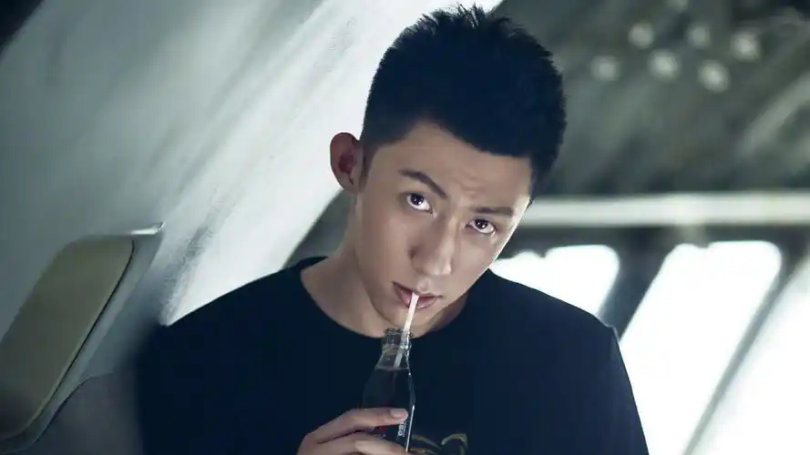 黄景瑜 johnny(壁纸25)