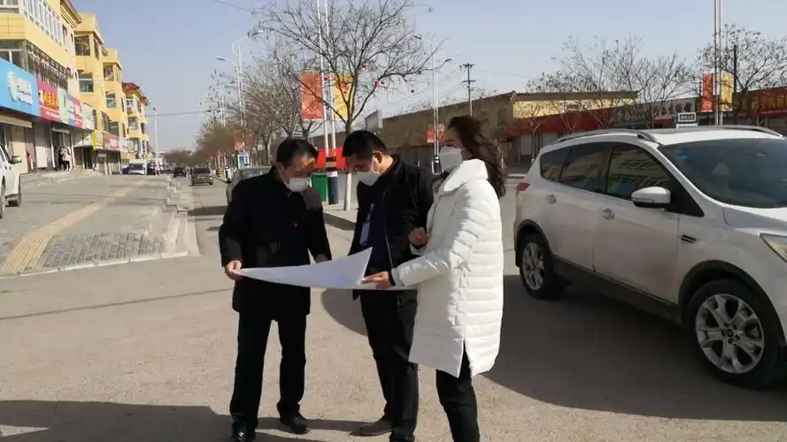 盐池县委常委宣传部部长马瑞英深入基层检查疫情防控工作