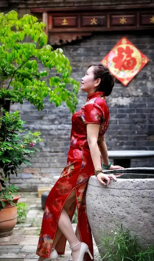 古城旗袍