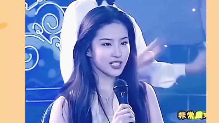 破防了!15岁的刘亦菲也太美了,网友:神仙姐姐是从小美到大的