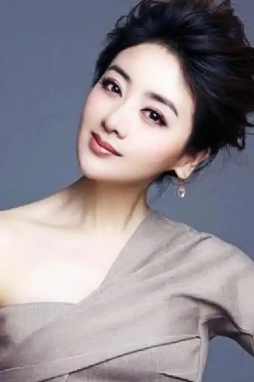 于是小李逼婚,主动想和李雪涛结婚,但李雪涛不想结婚,所以一直躲着