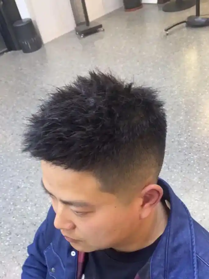 短发锡纸前次汤#男士烫发 #今日发型推荐 #懂你的发型师 - 抖音