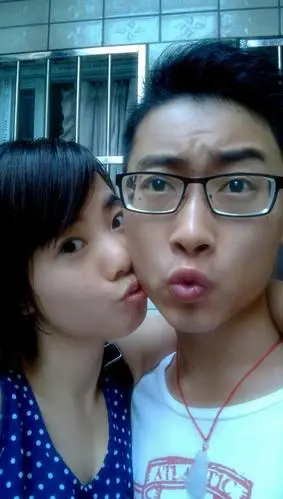 热 快来晒晒你们最具夫妻相的照片