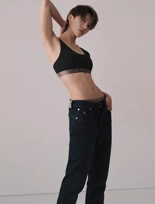 ck官网刘雨昕新图(已换高清图)