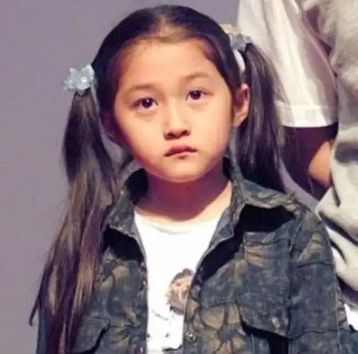 关晓彤家里到底有多土豪看到她小时候吃的食物贫穷限制我的想象