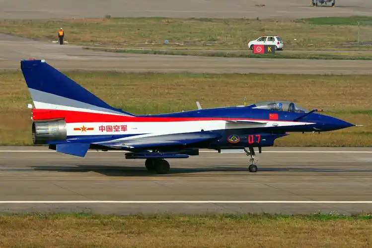 歼-10 战斗机 珠海航展2010资料图 - 航空新视野 - 图虫