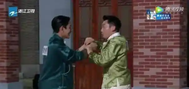 黄旭熙这是有多想赢?只撕女生还觉得自己很帅,网友:low到爆