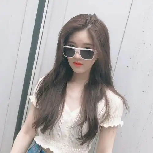 赵露思超话‖#赵露思凤隐#    93赵露思◎氛围感头像    ty:vb ks