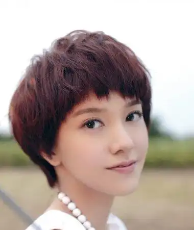 女生蘑菇头_女生蘑菇头短发_蘑菇头适合什么脸型_女生短发发型蘑菇头