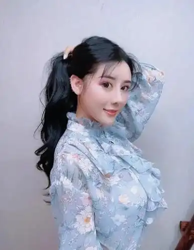 身材让人过目不忘,中国翘臀第一人刘太阳!练臀这4个动作经常练