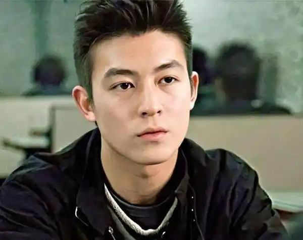 陈冠希:从顶级男神到幸福家庭主男的传奇转变_成功_人生_故事