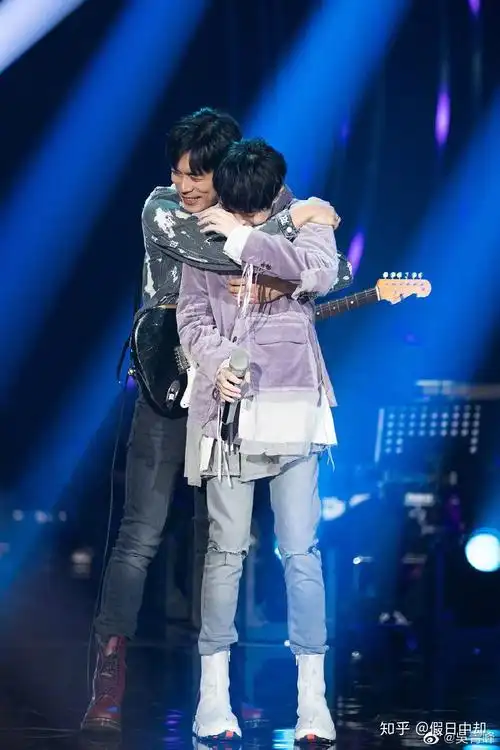 刘家凯对吴青峰的爱有多深? - 知乎