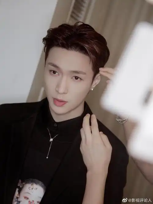 男星背头造型一览_高清图集_新浪网