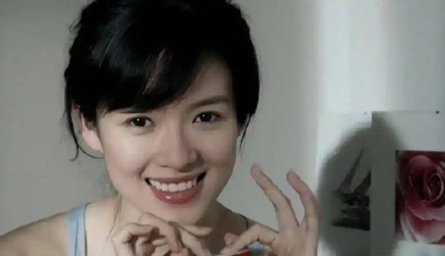 蔡国庆"白捡"了个亿万富翁老婆,年轻时被章子怡坐大腿 那英倒追