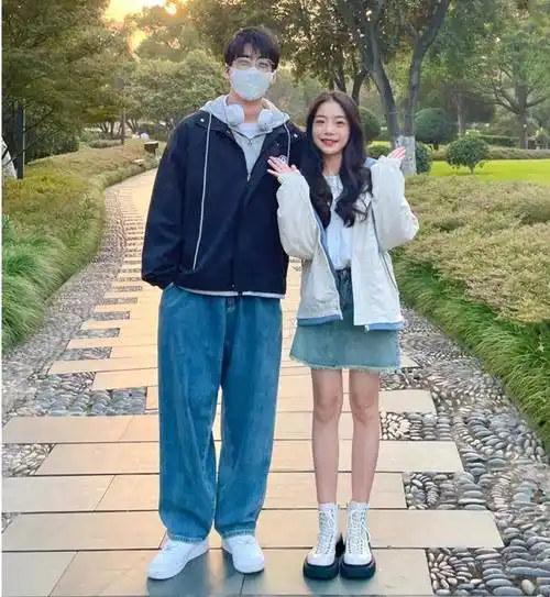 一位很会穿的小个子博主hedand,身高158cm的她凭借着高水平的搭配能力