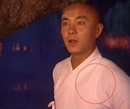 电视剧中的穿帮镜头,图二我可以忍,最后一图我还是忍了!