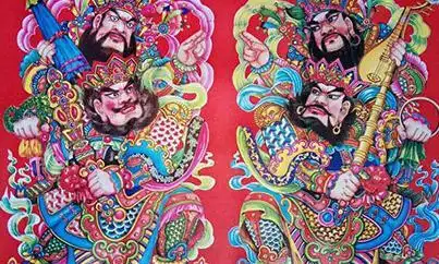 弱弱的问一句,你家的门上贴过他们的画像吗?