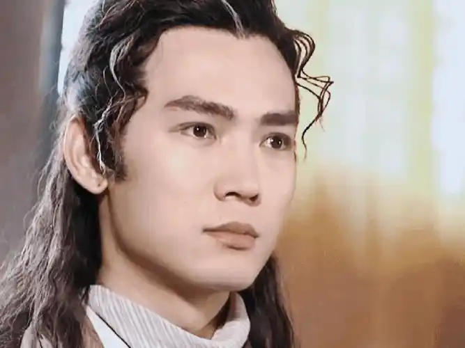 我一开始以为焦恩俊是韩国人…大家都说他非常非常帅…我去搜了照片