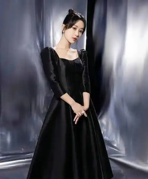 微博之夜女明星造型 第二弹_迪丽热巴_礼服_裙子