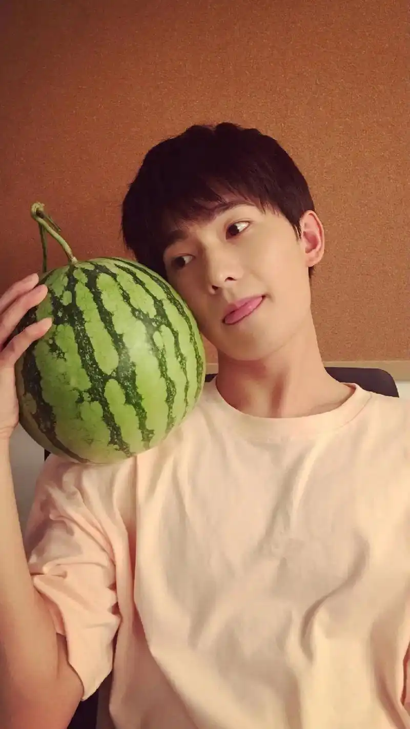 可爱小羊#杨洋#考古#壁纸分享  - 抖音