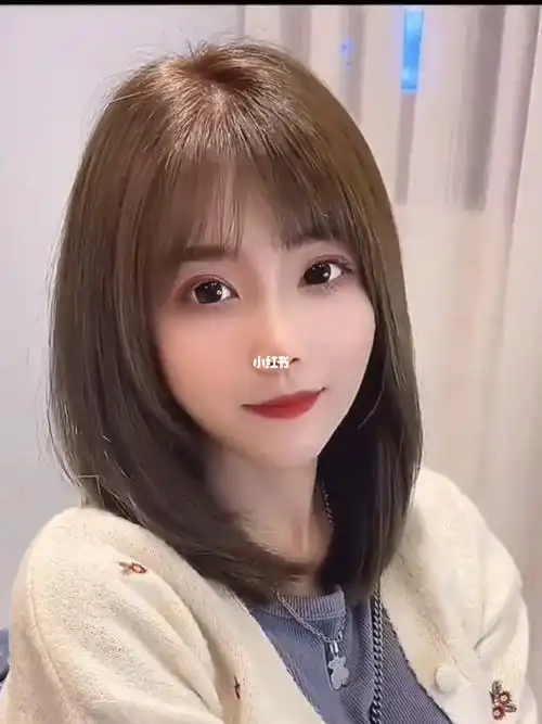 减龄圆脸发型推荐中长发发型韩式发型减龄发型显白发色气垫烫发