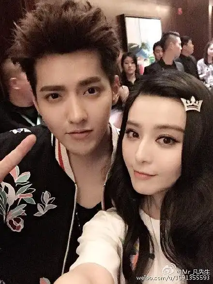 进来一人一句形容一下范冰冰和吴亦凡这张合照.