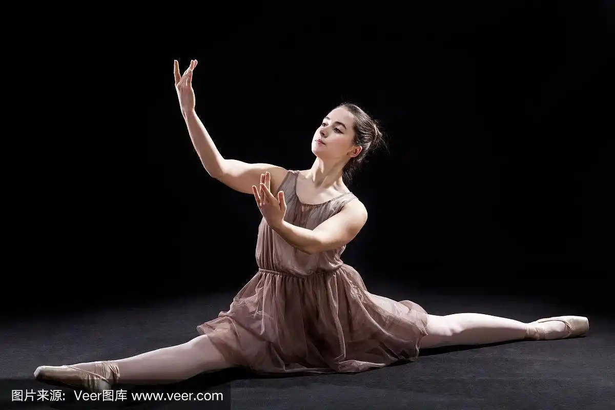 芭蕾舞女演员的分裂